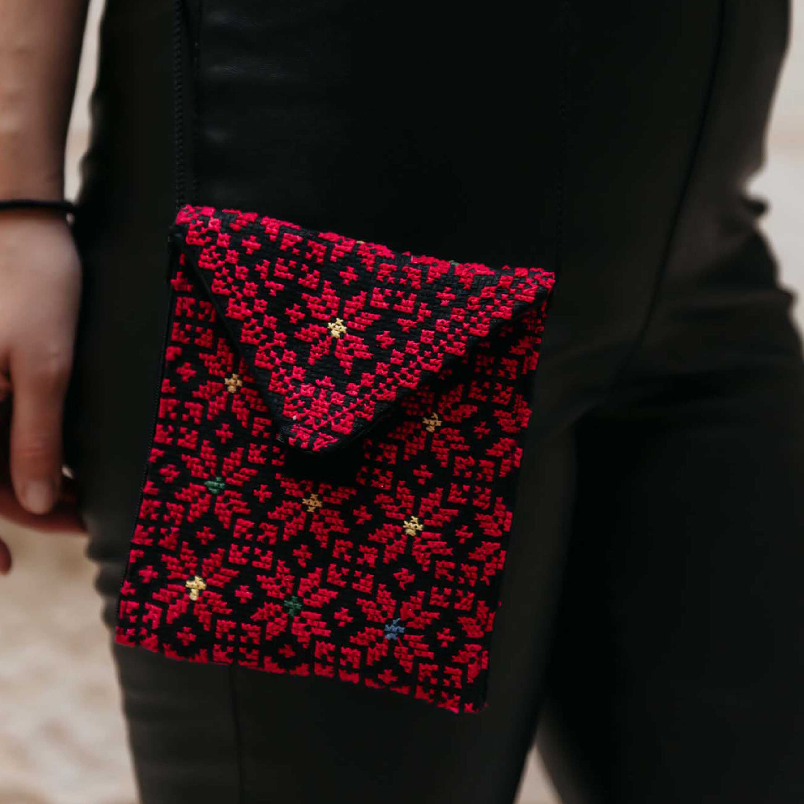 Elizabeth Envelope Strap Purse
