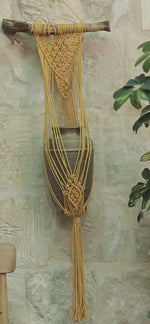 Load and play video in Gallery viewer, Fond Lily Macrame Plant/Pot Hange

