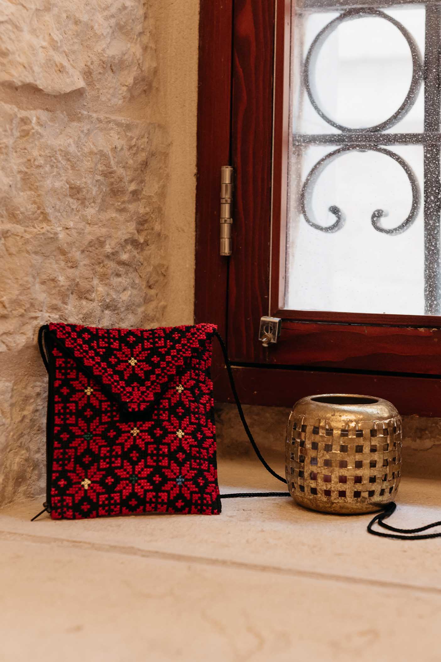 Elizabeth Envelope Strap Purse