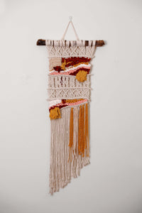 Charming Daffodils Macramé Wall Décor